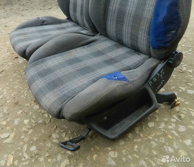 Сиденье переднее VW Passat B3 (дефект)