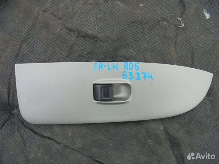 Кнопка стеклоподъемника передняя левая Honda Cr-V
