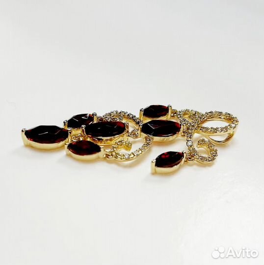 Золотая подвеска с бриллиантами