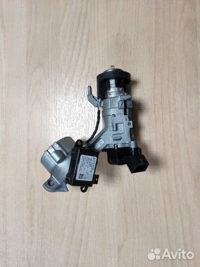 Замок зажигания Chevrolet Cruze седан 1.6