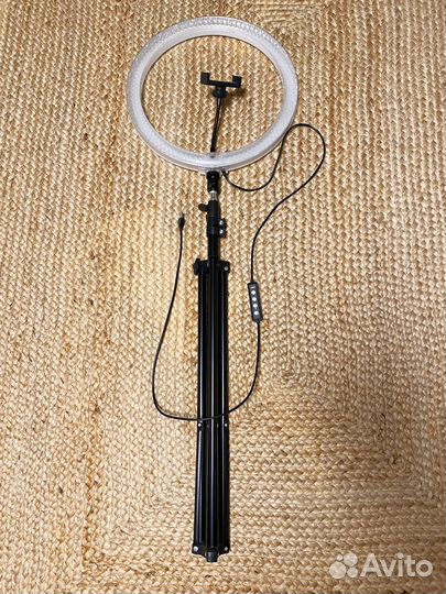 Кольцевпя лампа JBH