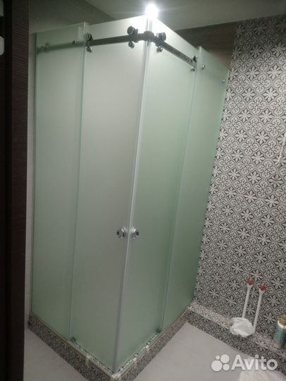 Душевые Кабины / Перегородки / Из стекла