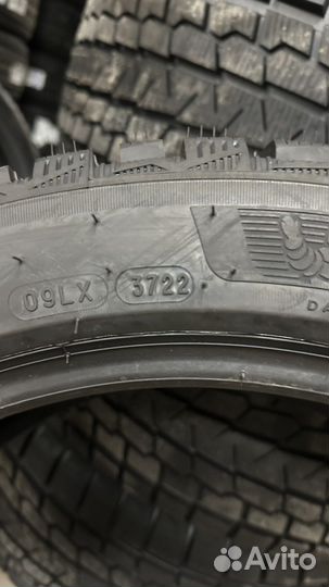 Michelin X-Ice North 4 235/45 R18 98T