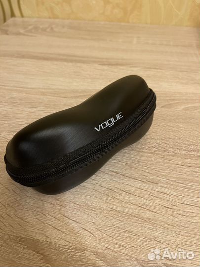 Солнцезащитные очки женские брендовые