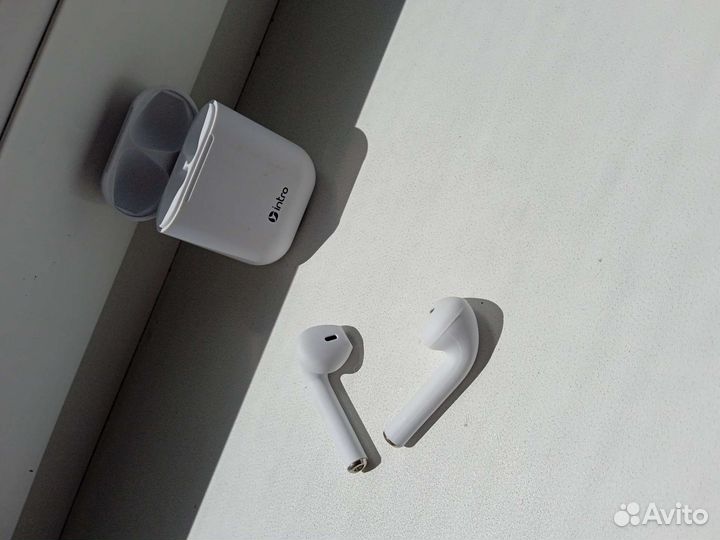 Беспроводные наушники intro