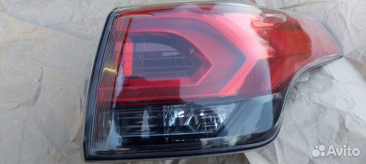 Задний фонарь Тойота Рав 4