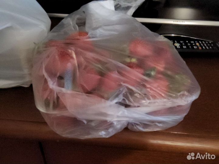 Клубника бомба