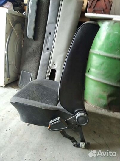 Запчасти на volkswagen golf 2