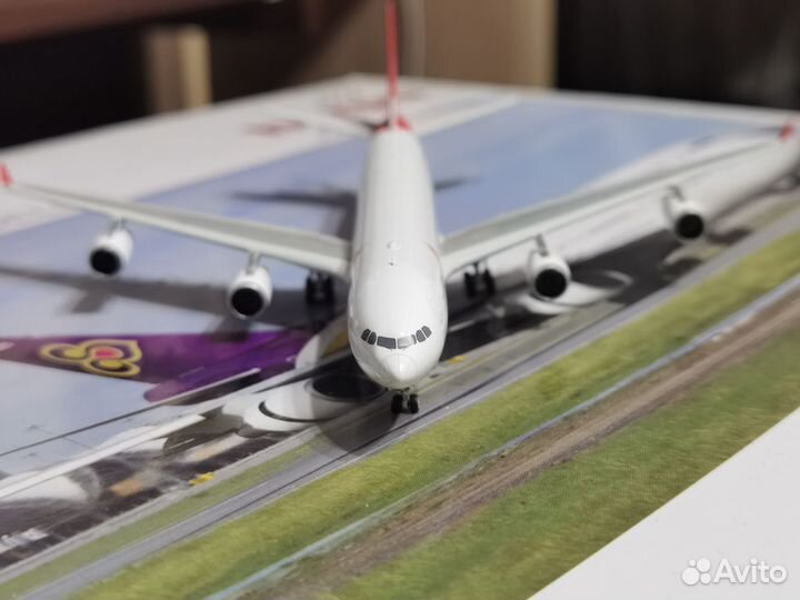 Модель самолета 1:400 AirLeisure A340-200