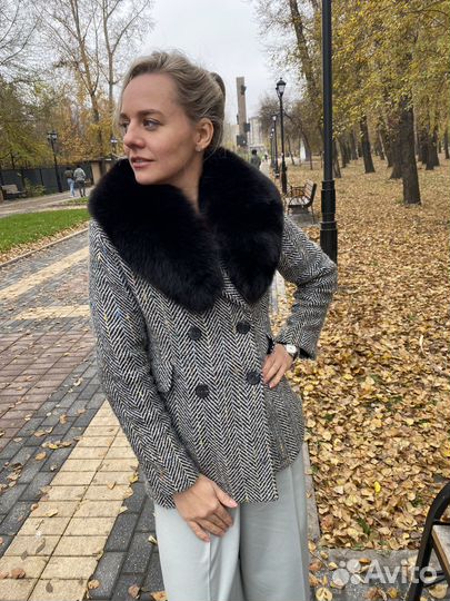 Меховой воротник чернобурка