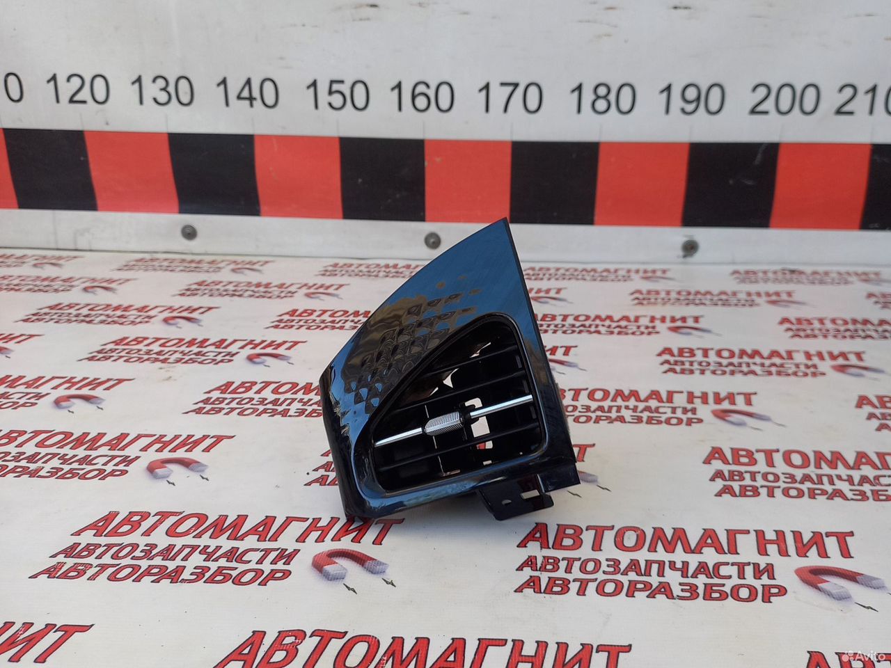 Дефлектор воздуховода правый Voyah Free