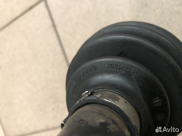 Привод (полуось) передняя VW Touareg NF 10-18