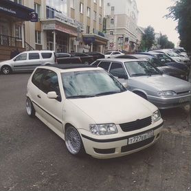 Накладки на пороги Volkswagen Polo 3-4