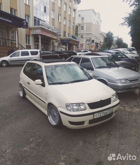 Накладки на пороги Volkswagen Polo 3-4