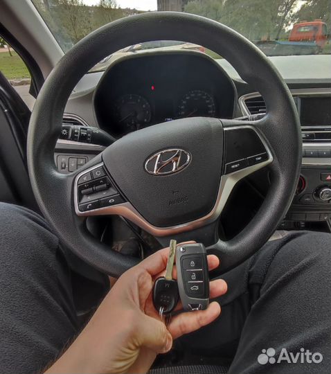 Выкидной ключ Hyundai с привязкой к автомобилю