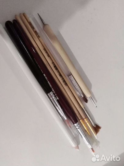 Кисти для маникюра