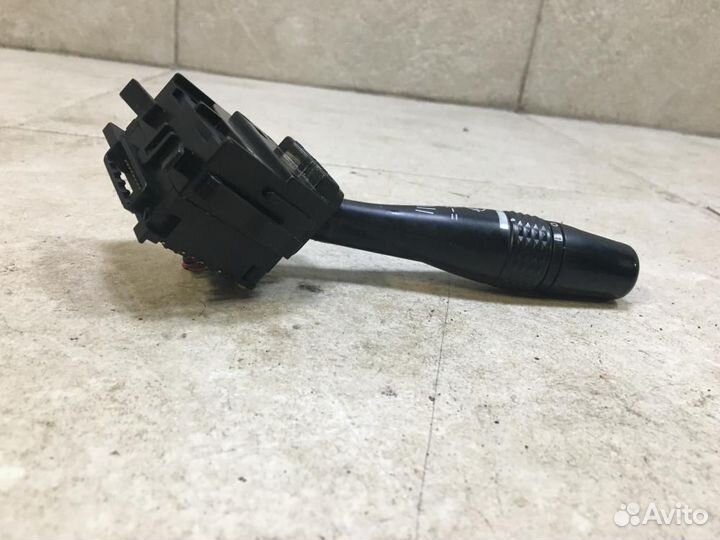 Переключатель стеклоочистителей Mitsubishi Pajero