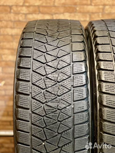 Bridgestone Blizzak DM-V2 225/60 R17