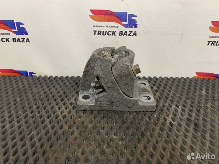 Кронштейн крыла заднего