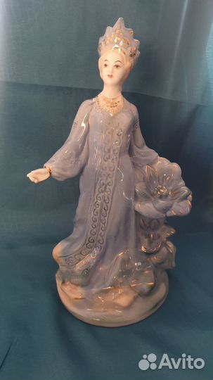 Статуэтка хозяйка медной горы гжель