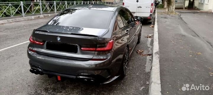 Диффузор BMW G20 глянцевый