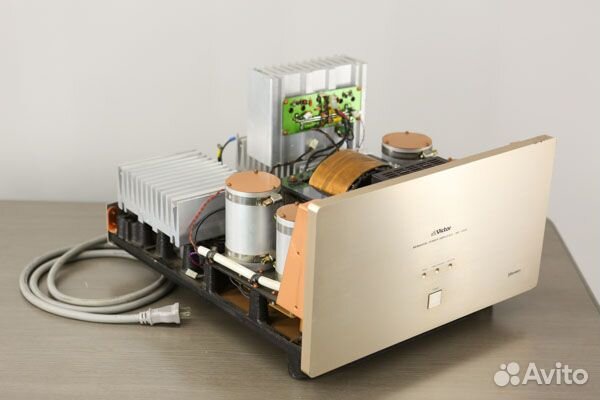 Усилитель Victor ME-1000 два моноблока