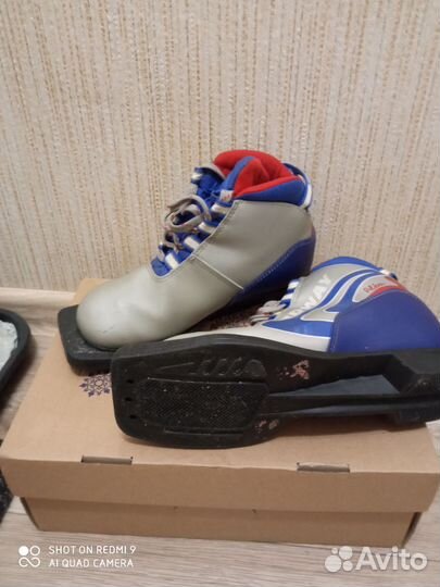 Лыжные ботинки