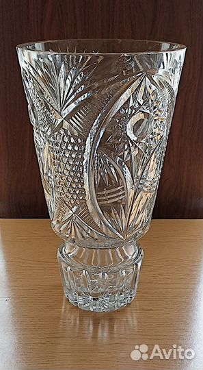 Ваза для цветов хрустальная