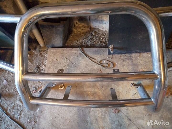 Продаю кенгурятник, переднюю защиту от крузака 85