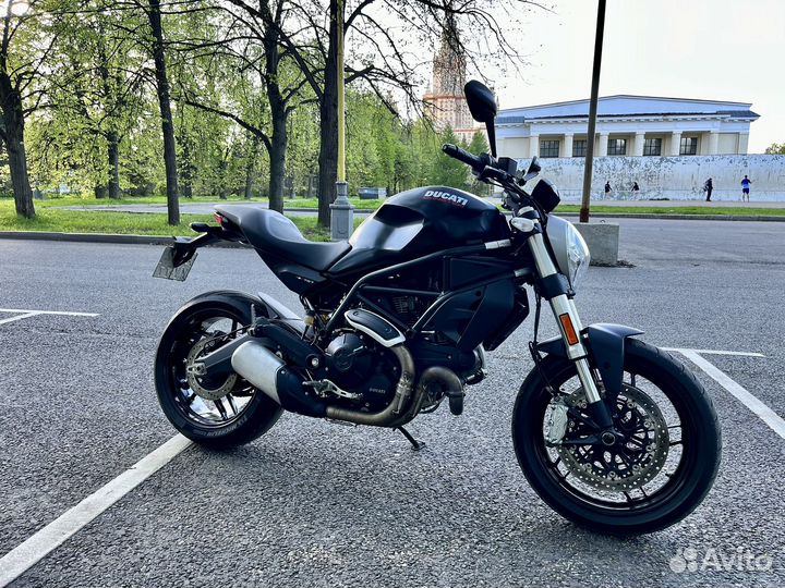 Ducati Monster 797