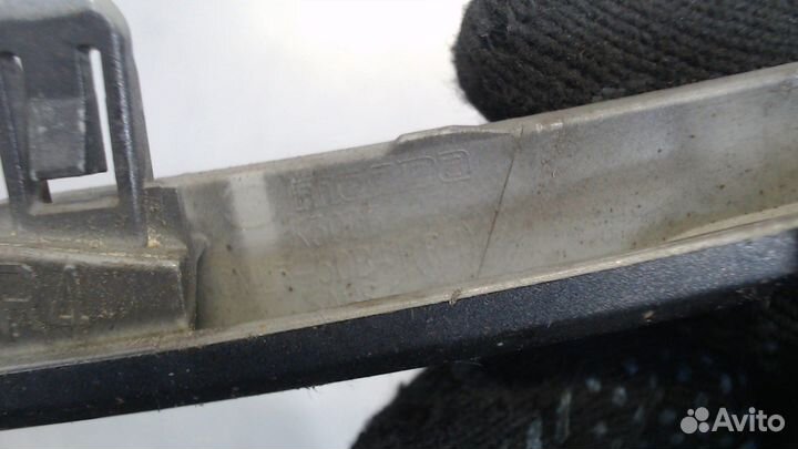 Накладка решетки радиатора Mazda 6 (GJ), 2016