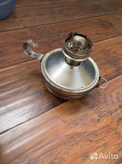 Настольная керасиновая лампа