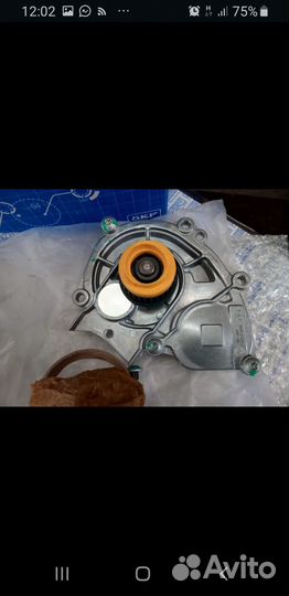 Насос водяной / помпа, в наличии SKF vkpc81231