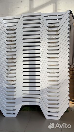 Шезлонг пластик пляжный