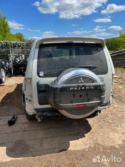 В разборе Mitsubishi Pajero 4 3.0 6G72