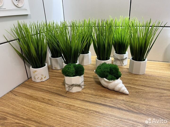 Искуственная зелень/осока в кашпо
