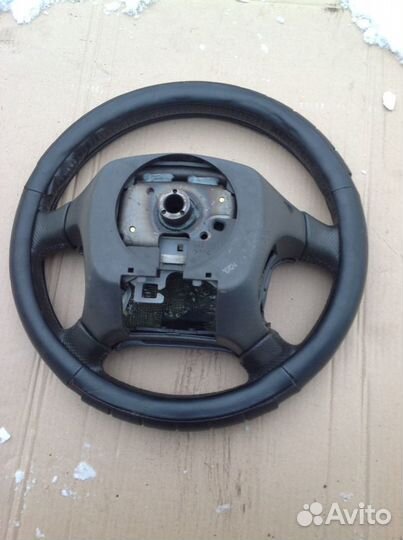 Nissan Patrol Y61 руль