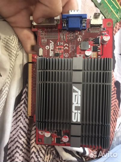 Видеокарта amd 1gb