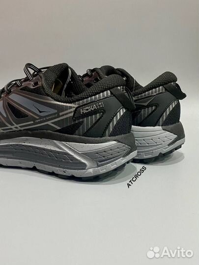 Демисезонные кроссовки hoka