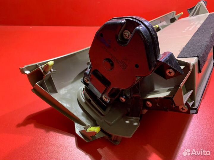 Бардачок Toyota Rav4 ACA30 1azfe 2006