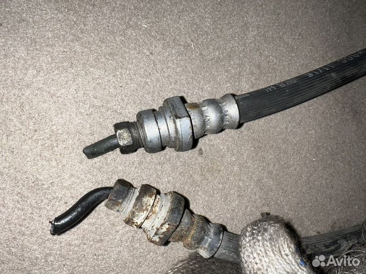 Шланг тормозной задний Паджеро 4