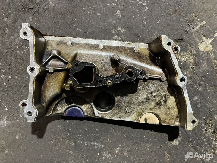 Крышка распредвала прав VAG BAT BAS BHF BBK