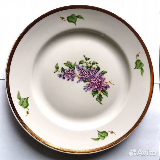 Тарелки из сервиза 