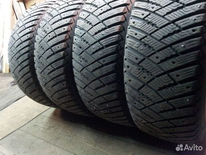 Goodyear Ultragrip Ice Arctic 205/55 R16