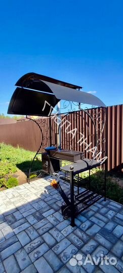 Мангал с крышей