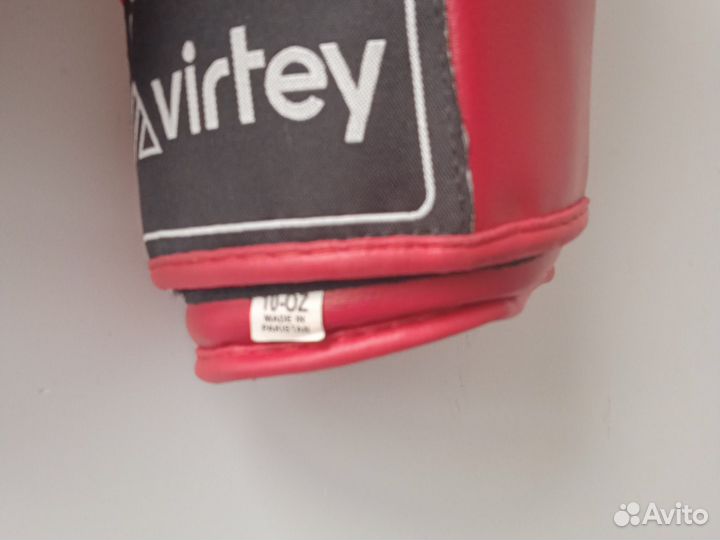 Боксерские перчатки 10 oz