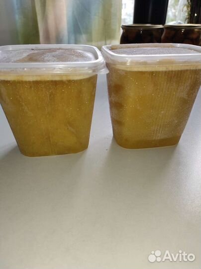 Грибы белые, лисички, ягоды. Дары леса