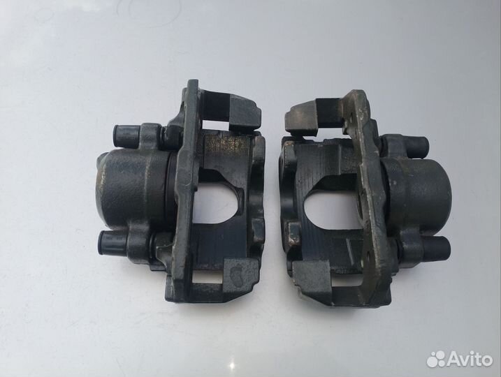 Суппорт передний