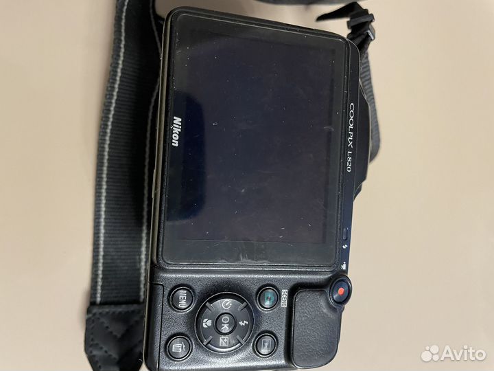 Nikon L 820