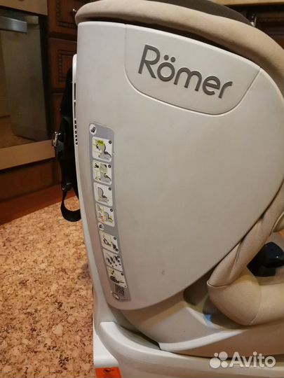 Автомобильное кресло Romer-Britax Trifix (9-18) Is